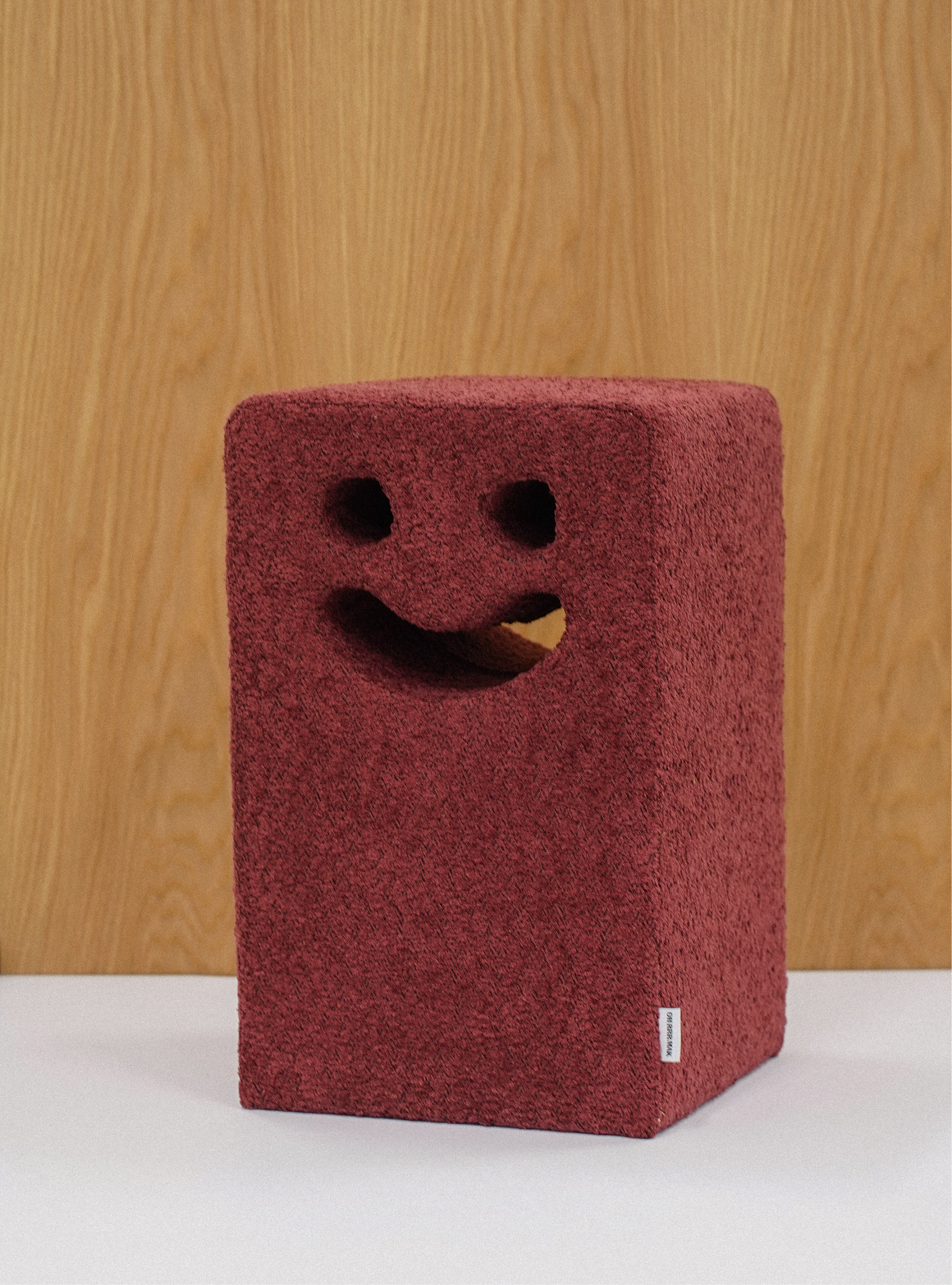 OH RRR MAK HOUSE｜Smile Stool 微笑椅