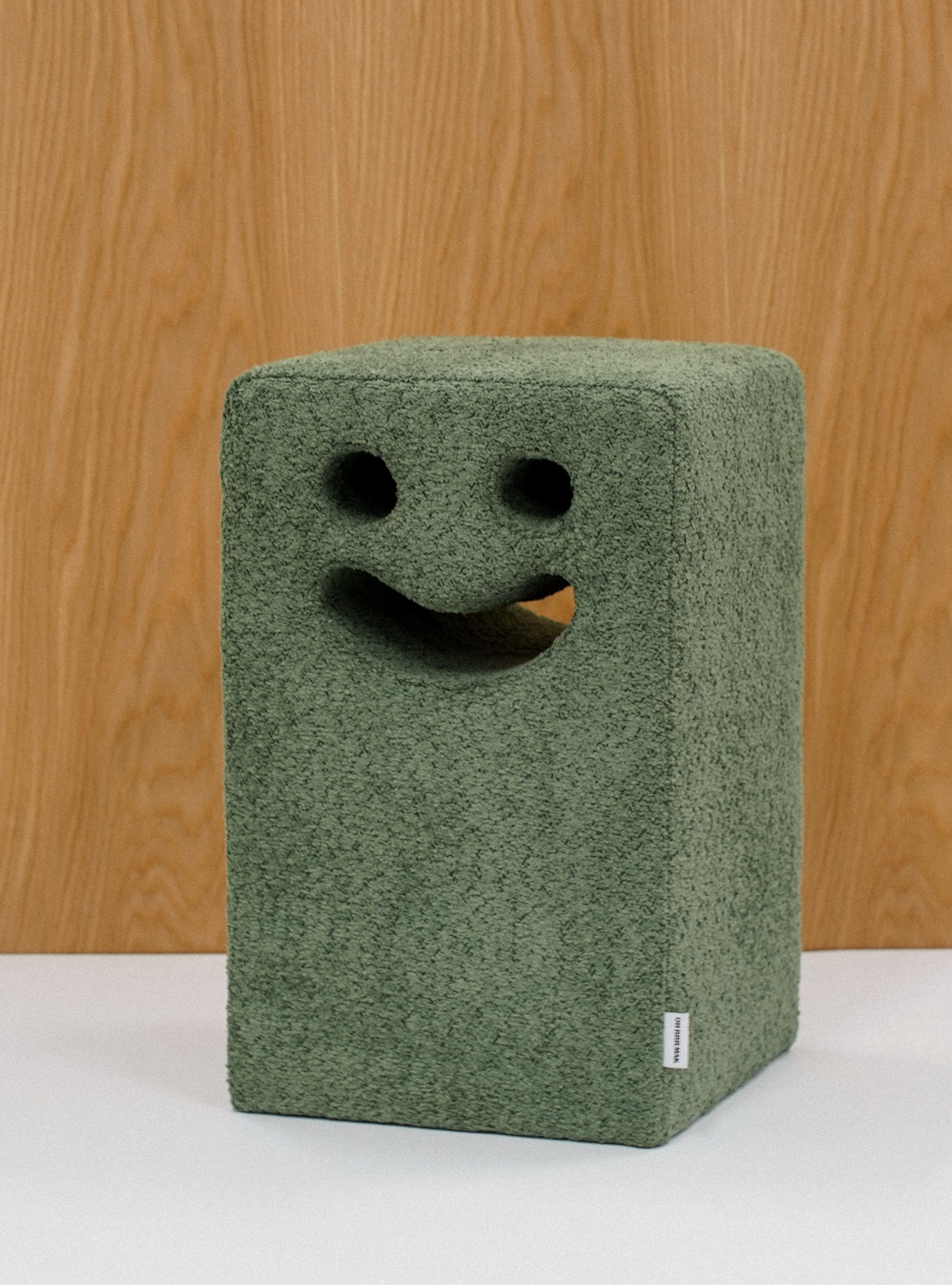 OH RRR MAK HOUSE｜Smile Stool 微笑椅