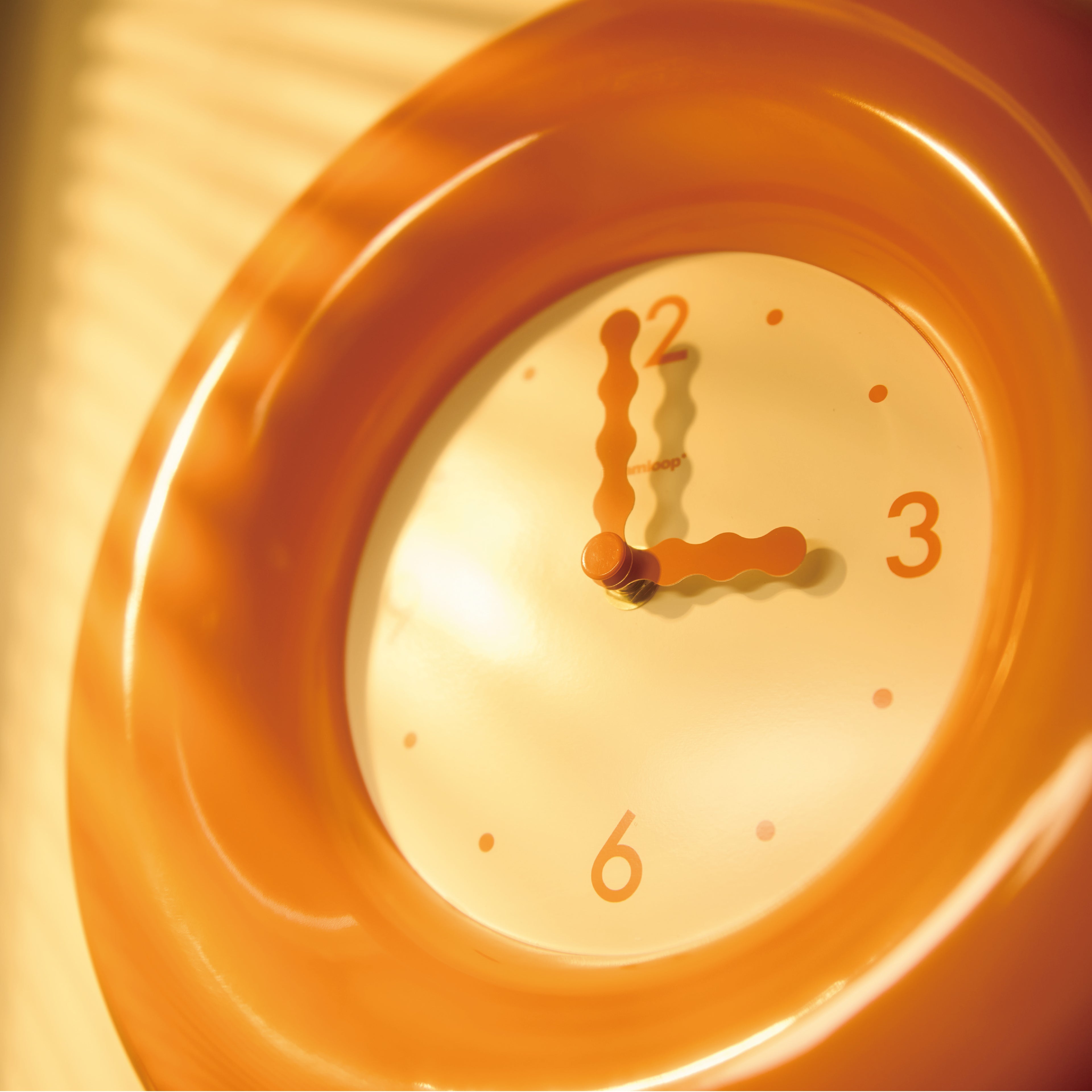 貝果靜音掛鐘 - 黑