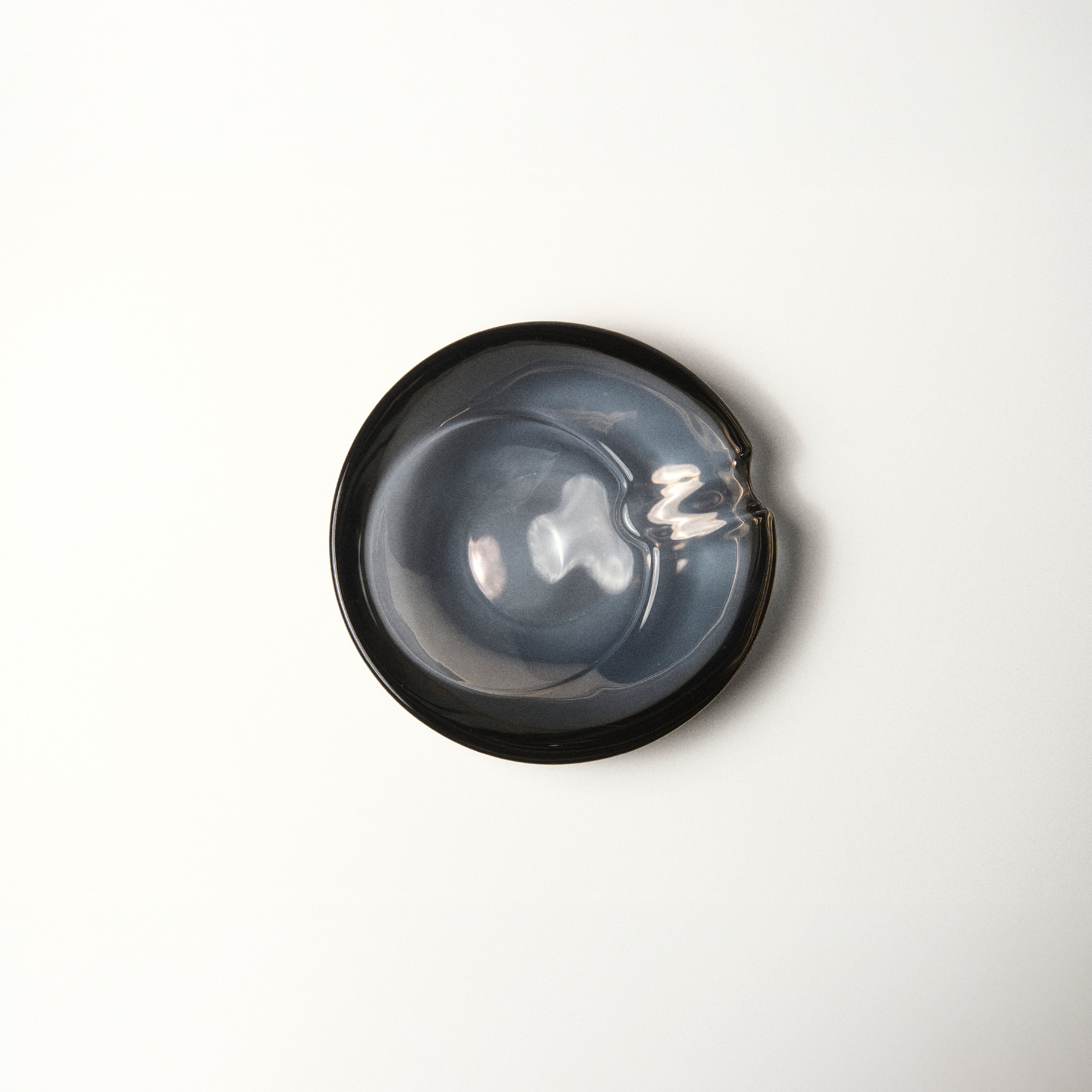 V.VLT SELECT｜圓玻線香盤 - 黑