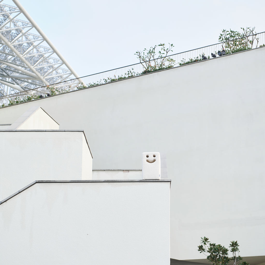 OH RRR MAK HOUSE｜Smile Stool 微笑椅 - White (Standard)