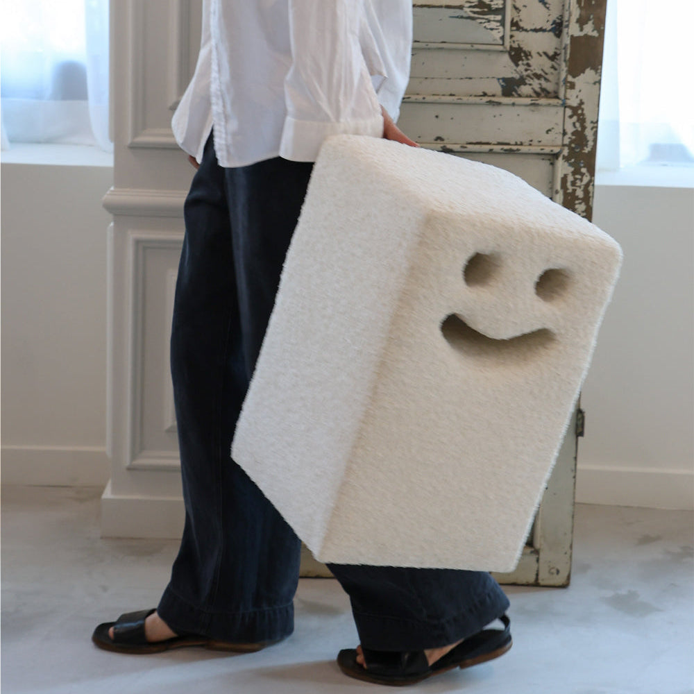 OH RRR MAK HOUSE｜Smile Stool 微笑椅
