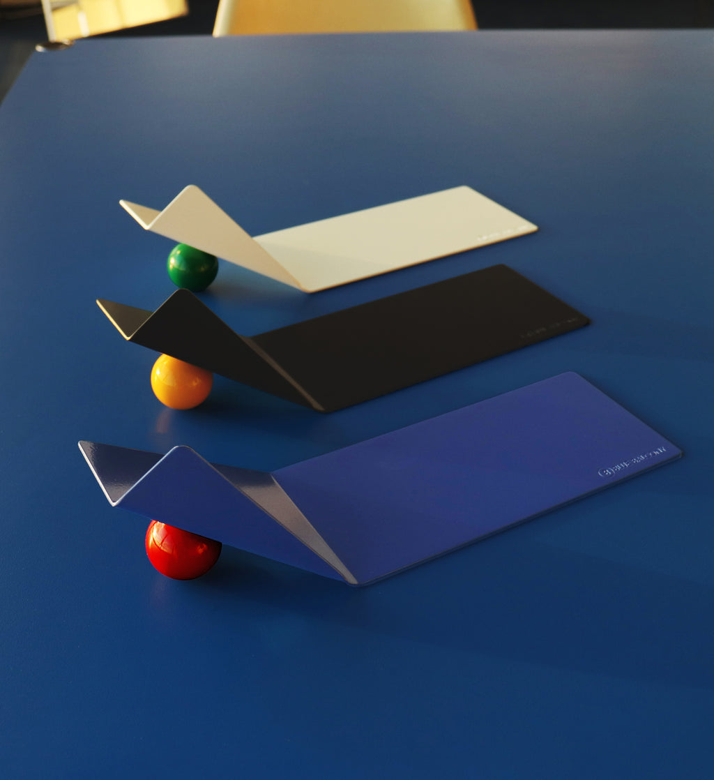 BLUE BALCONY｜Shape of Flying 線香座 - Blue