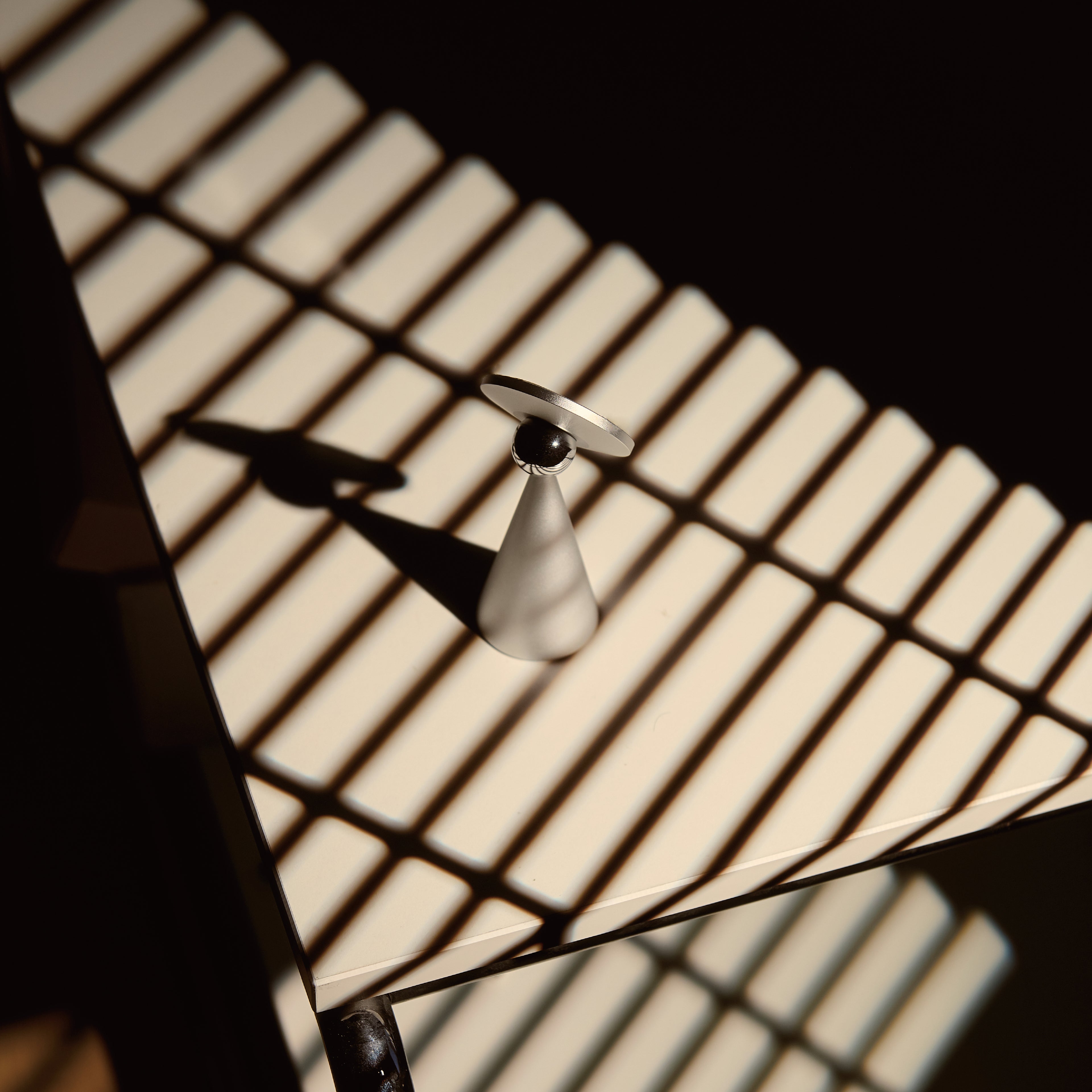 LYCKATILL｜Champagne 磁吸金屬手機支架