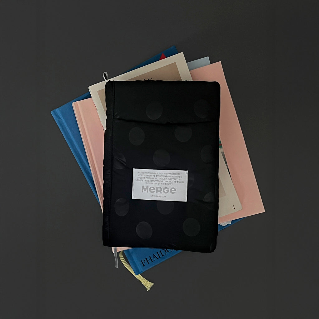 MERGE｜Snug Book Cover 雲朵書套 - Silent Dot / 黑點點