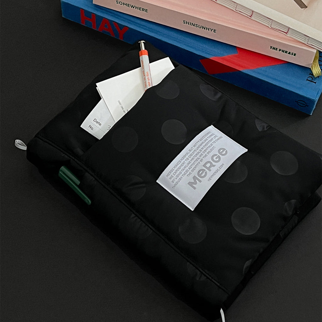 MERGE｜Snug Book Cover 雲朵書套 - Silent Dot / 黑點點